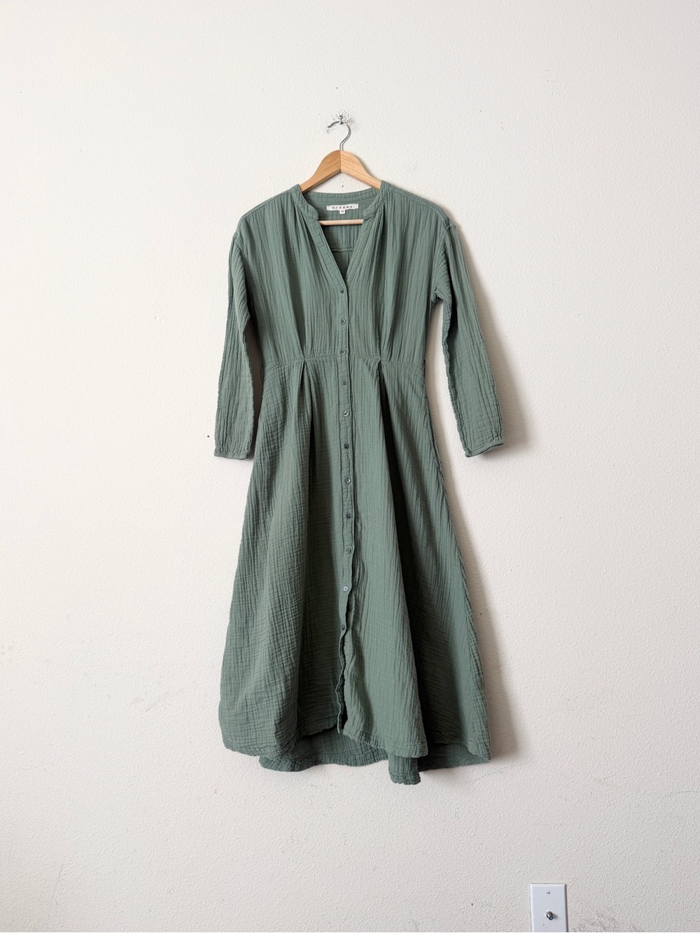 Xirena XS sage green gauze cotton long sleeve button up midi dress